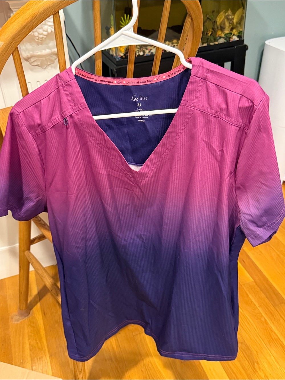 Koi Lite slim-fit scrub top size XL